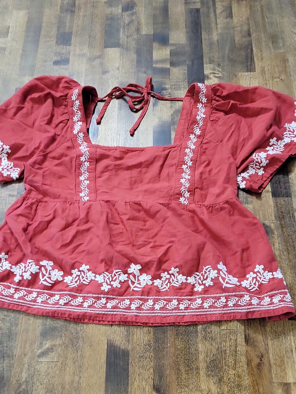 Old Navy Red Embroidered Peasant Top - Women Size M